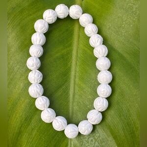 White Carved Shell Lotus Floral Beaded Stretch 7" Bracelet Tropical Boho Beach